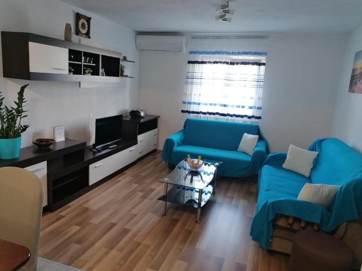 Apartment Slavica Трогір Екстер'єр фото