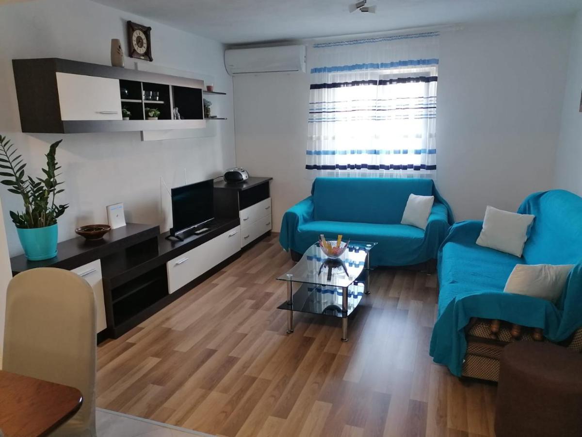 Apartment Slavica Трогір Екстер'єр фото