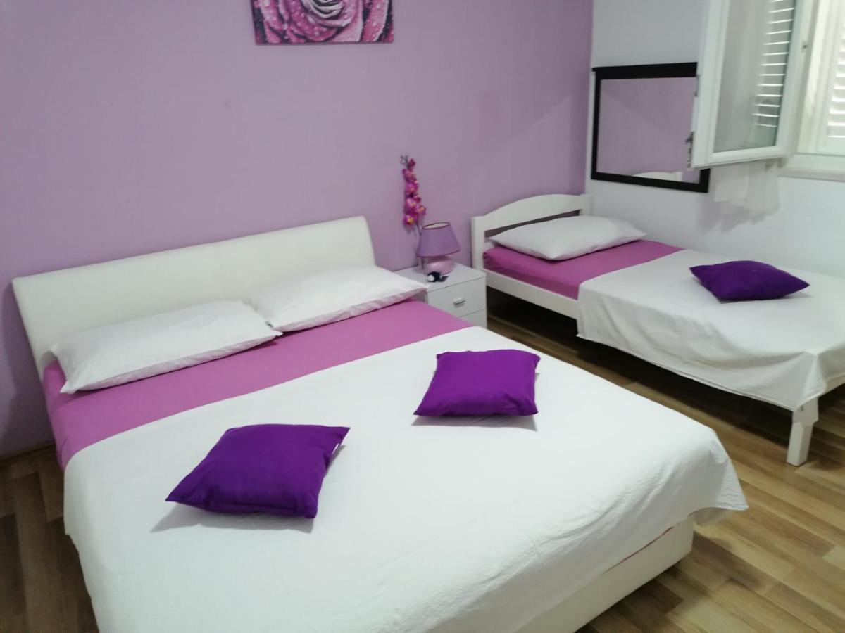 Apartment Slavica Трогір Екстер'єр фото