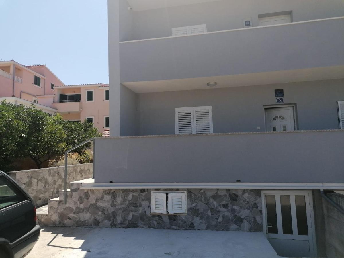 Apartment Slavica Трогір Екстер'єр фото