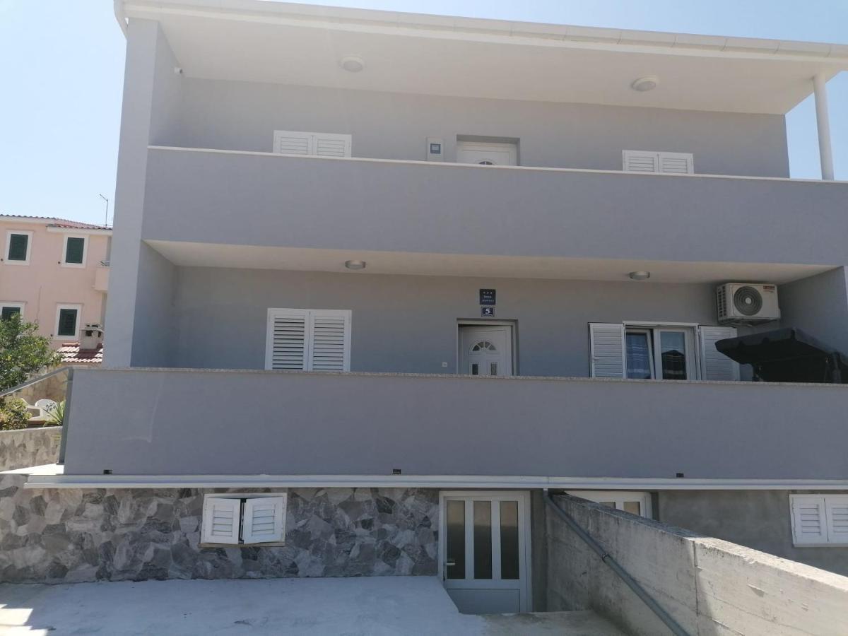 Apartment Slavica Трогір Екстер'єр фото