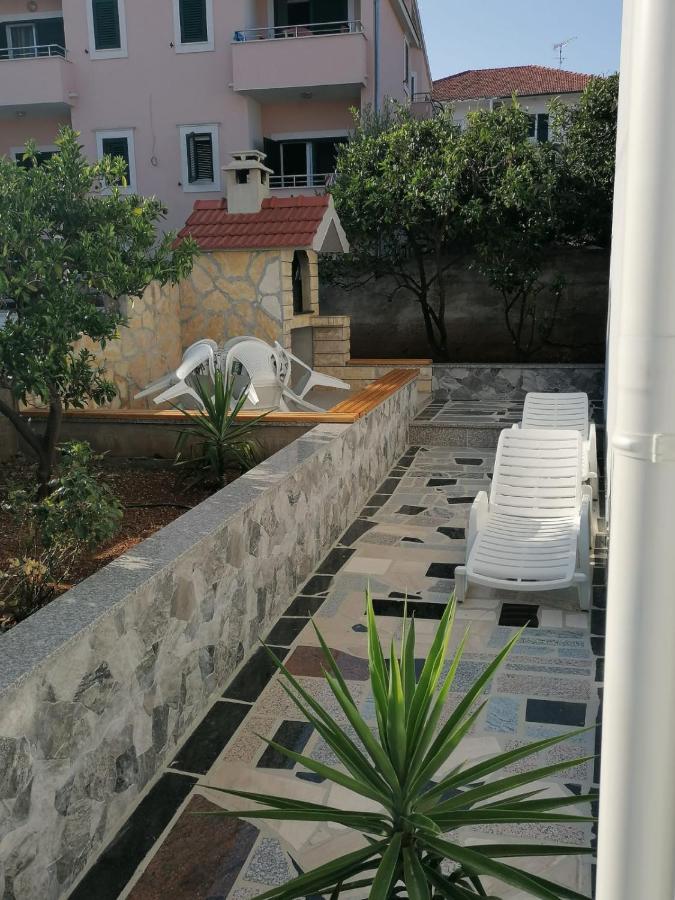 Apartment Slavica Трогір Екстер'єр фото